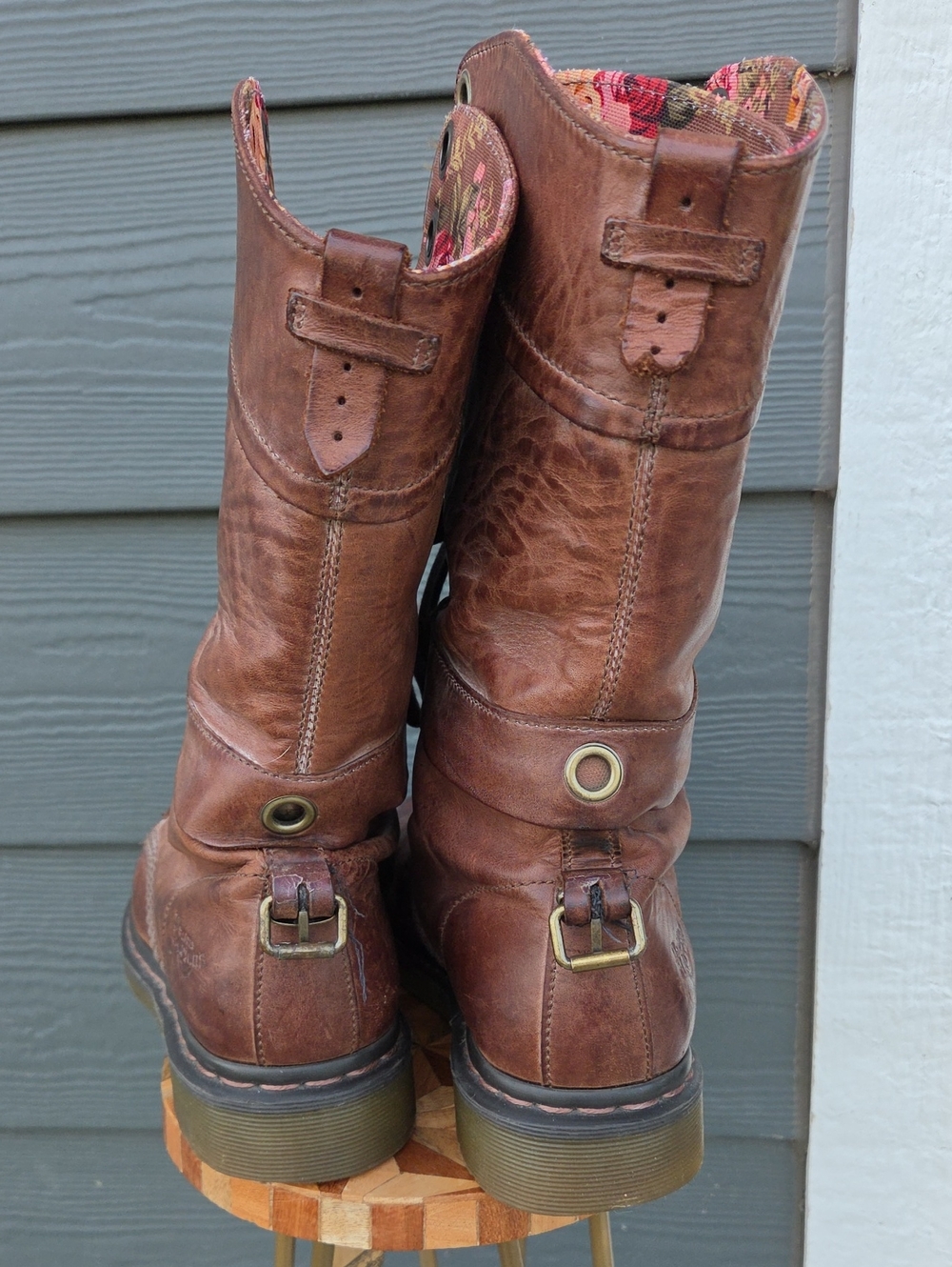 Dr. Martens RARE, Yuba Brown Lace-Up Boots with Floral Cuff - Picture 7 of 14